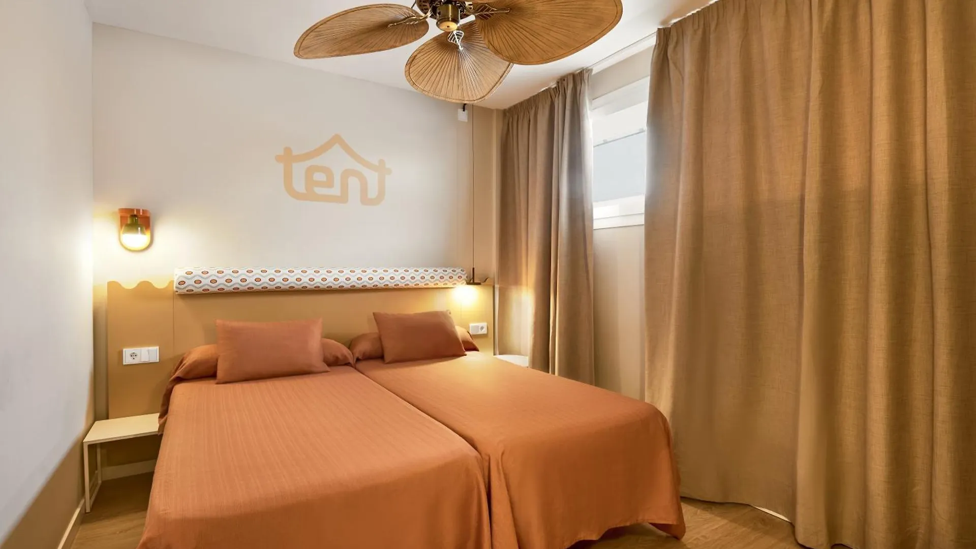 Tent Mojito Suites Magalluf 3*,